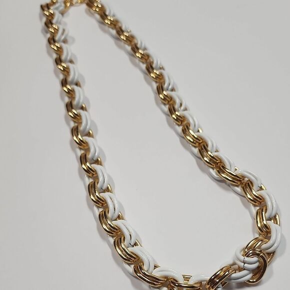 Vintage Gold and White Oval Link Chain Necklace - Picture 1 of 5